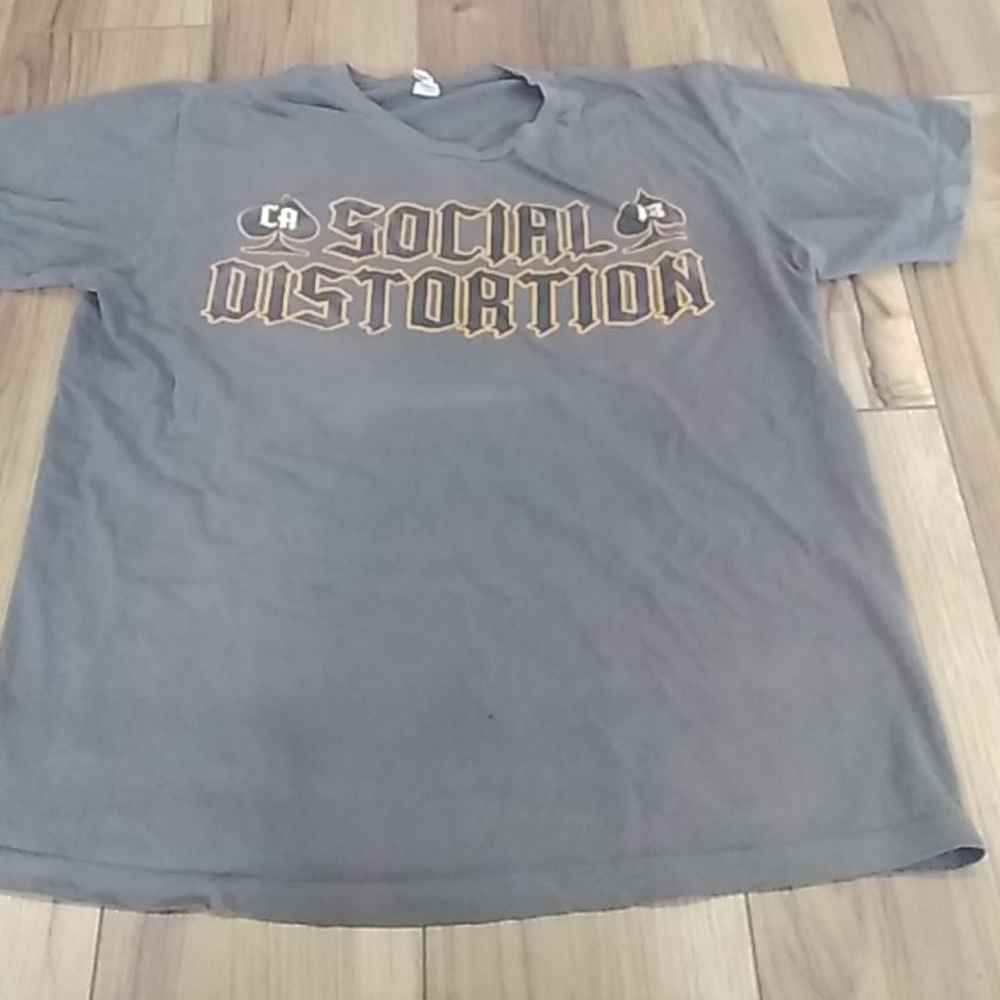 T-shirt